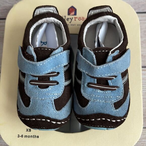 Infant Sportie Shoe - Picture 1 of 9